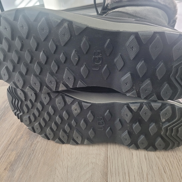 Ugg Adirondack III Boots Size 8.5 - Picture 5 of 7